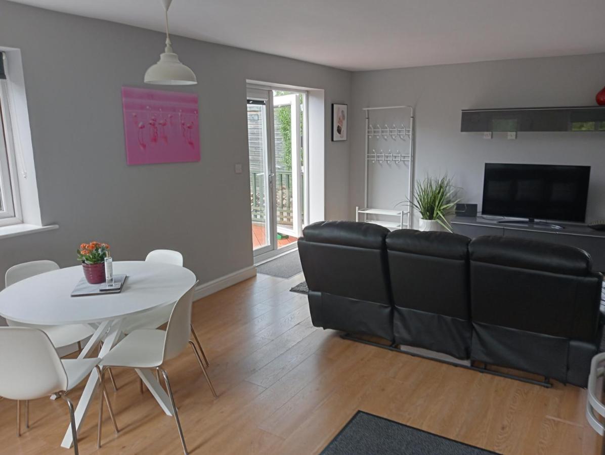 Apartemen Street Retreat