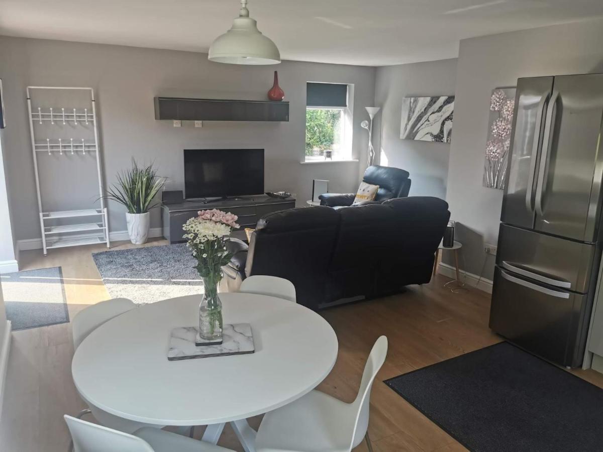 Apartemen Street Retreat